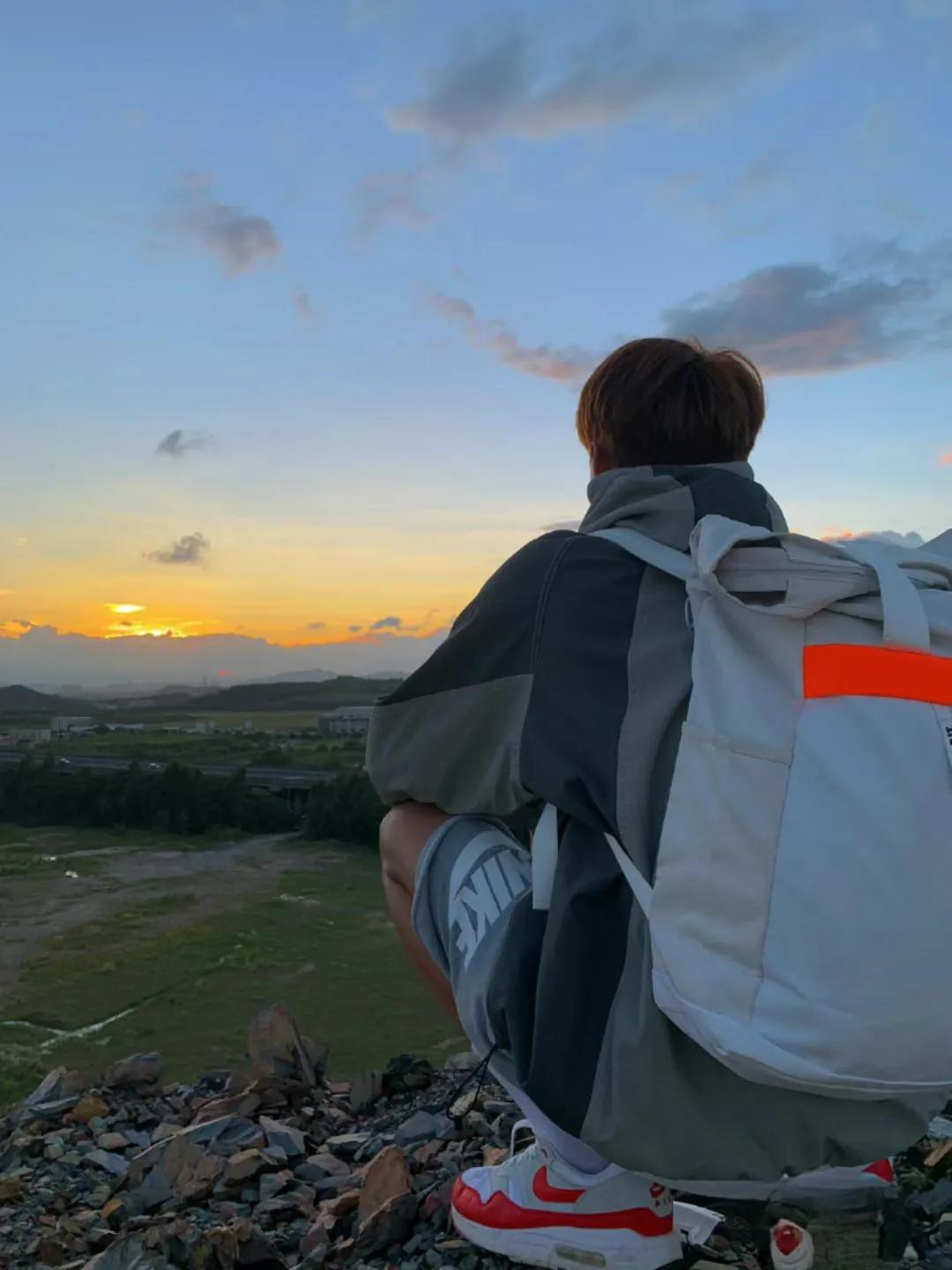 成熟稳重痞帅的男人头像,成熟痞帅男头像