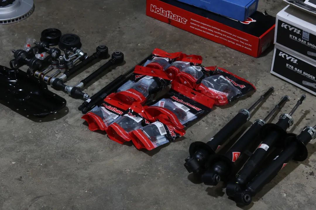 翻新车十二代皇冠修复全过程,12代皇冠25万公里要更换什么