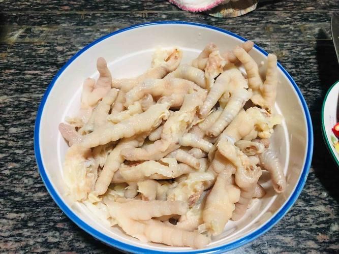 美味新鲜柠檬鸡爪,美味的酸辣鸡爪