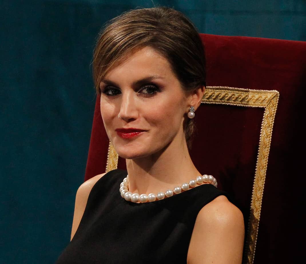 18年王室生活，12对珍珠耳环，莱蒂齐亚对珠宝的品味和衣品一样好