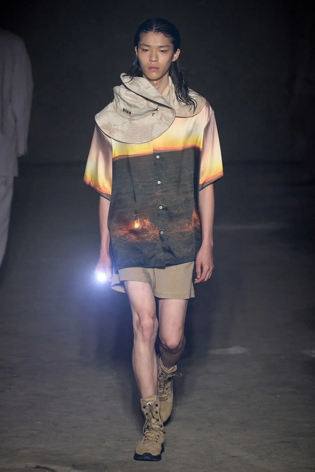 阿玛尼2024米兰春夏时装秀,2024米兰春夏时装周时间表