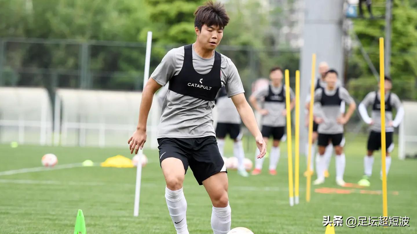 海归球员球商、情商双双在线，护航蓉城中超处子赛季