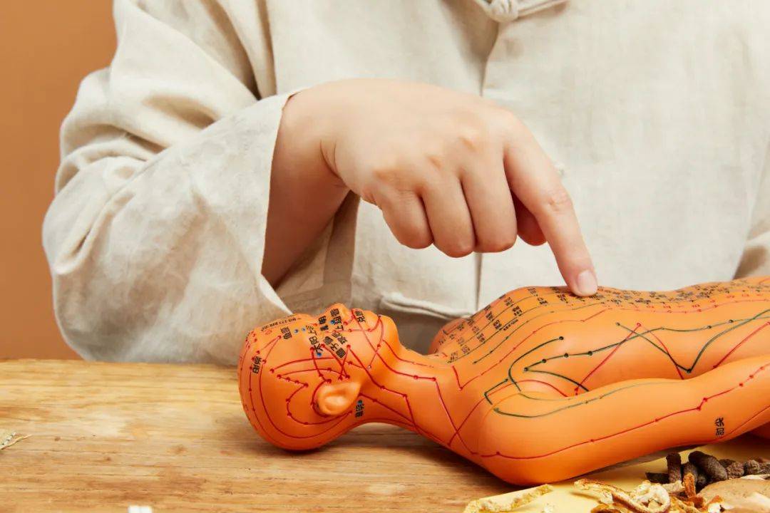 腹泻针灸推拿穴位,一般治疗腹泻的推拿穴位