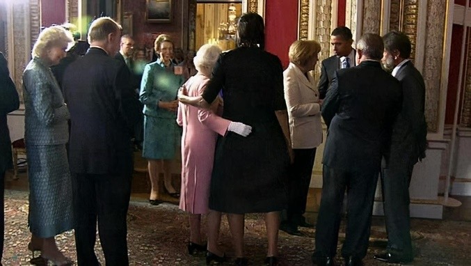 贫穷限制了我的想象高跟鞋,贫穷限制了我的想象女生系列