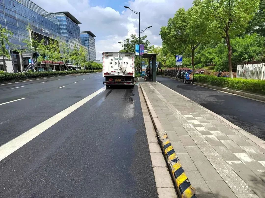 洗污渍、清死角、洗积尘……九堡颜值又刷新