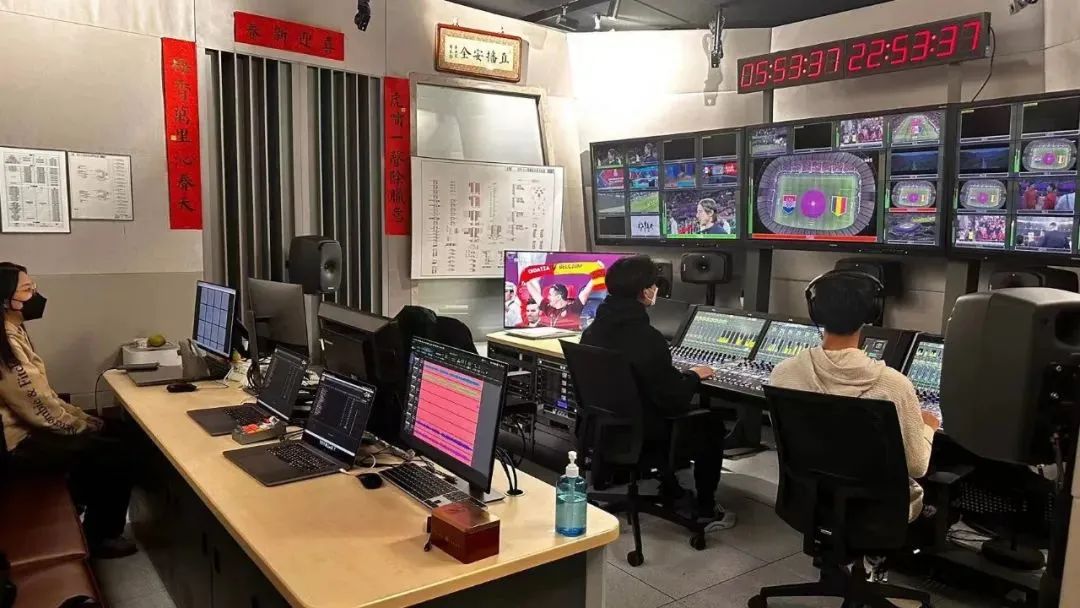 从卡塔尔到全球，世界杯赛场的声音如何漂洋过海到你我耳中？