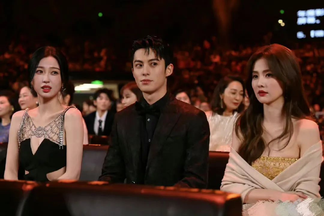 网友曝光的微博之夜明星座位安排,微博之夜座位图看明星咖位