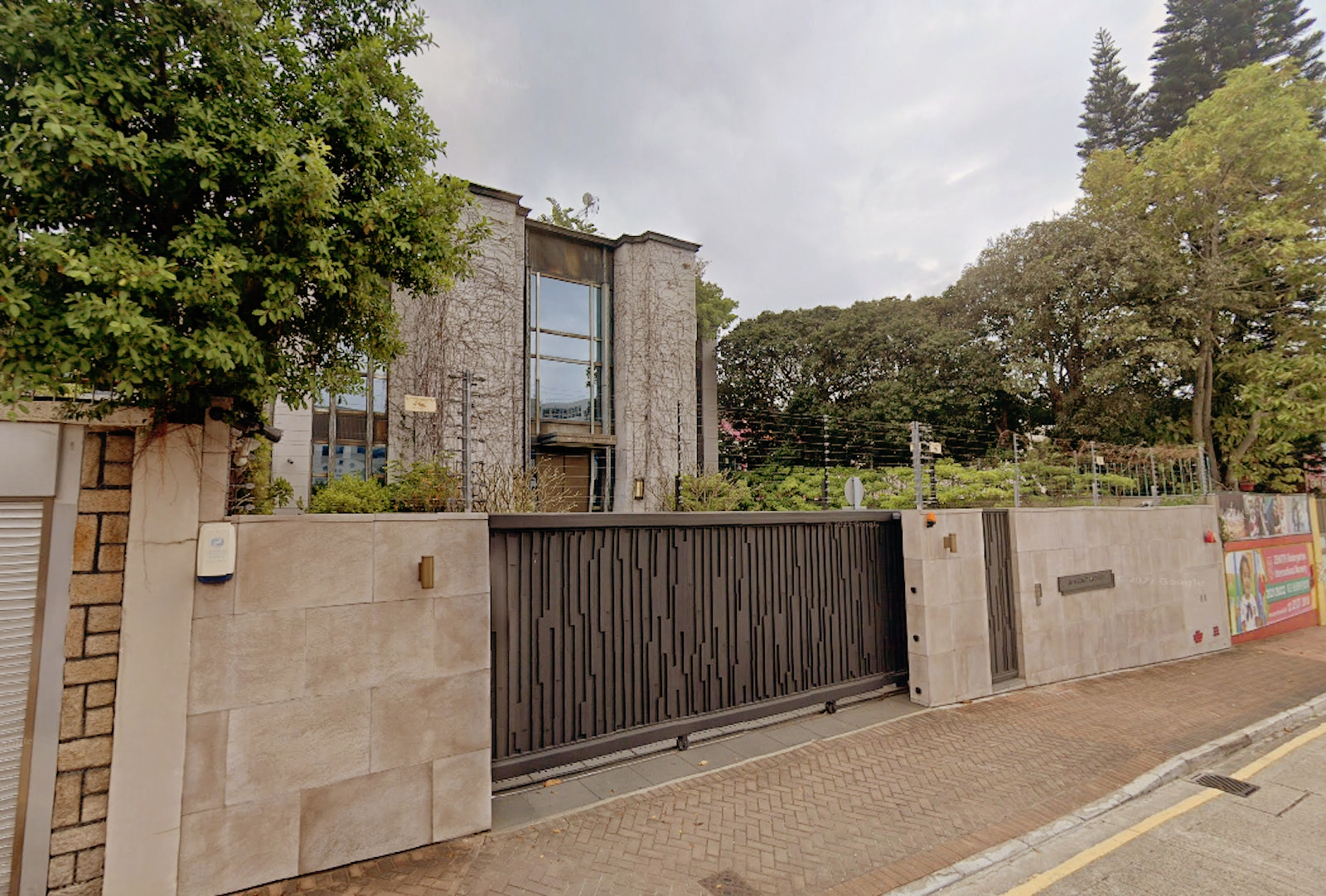 香港富豪都在卖房产,香港豪门和台湾豪门