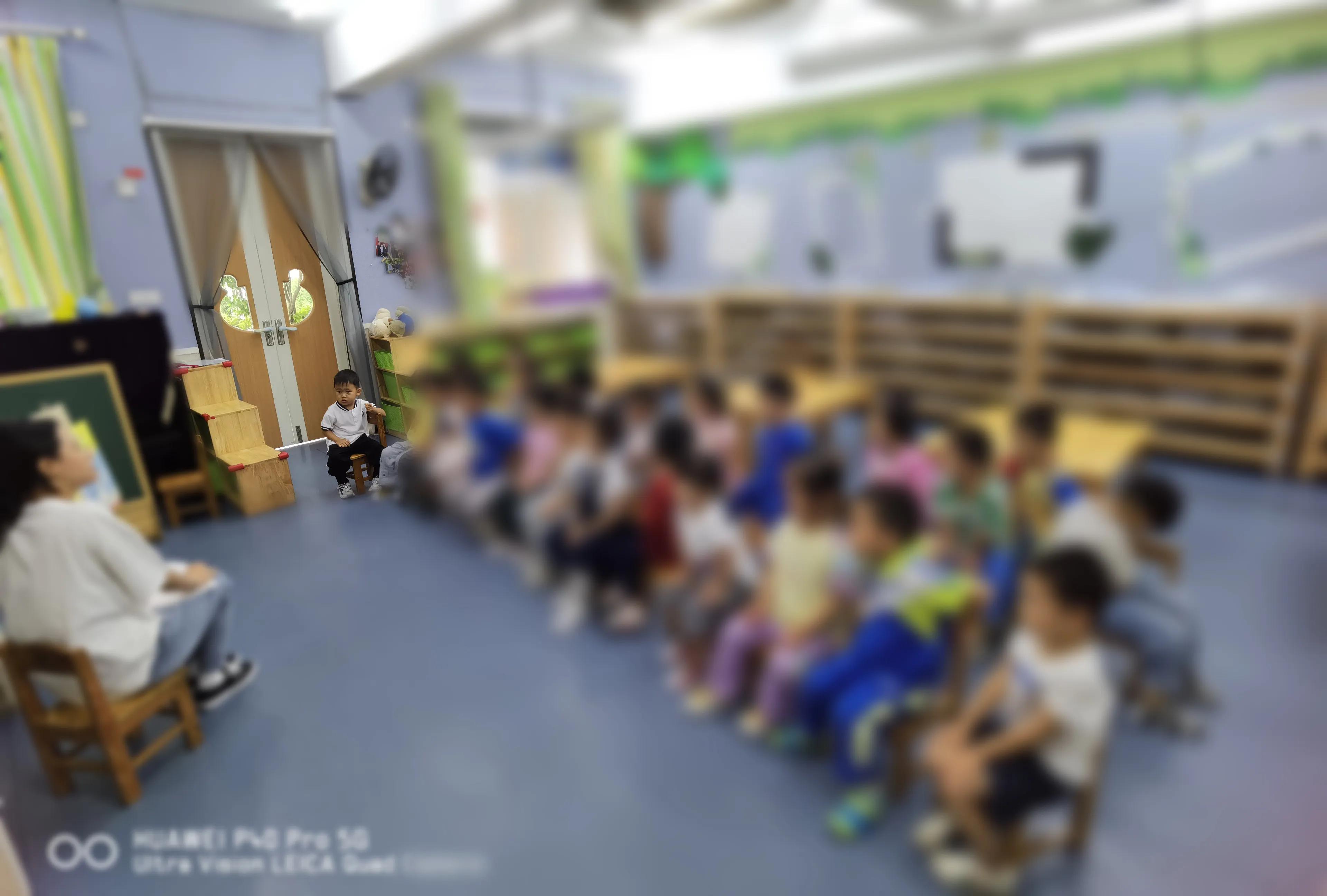 顺顺宝宝上幼儿园的第二个半天就流鼻涕咳嗽，但很快好起来2022.9