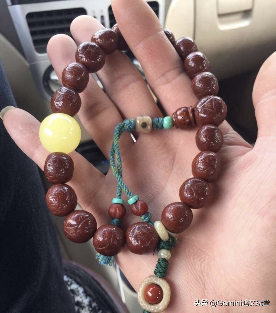 各种文玩手串佩戴效果男,男士文玩手串佩戴效果