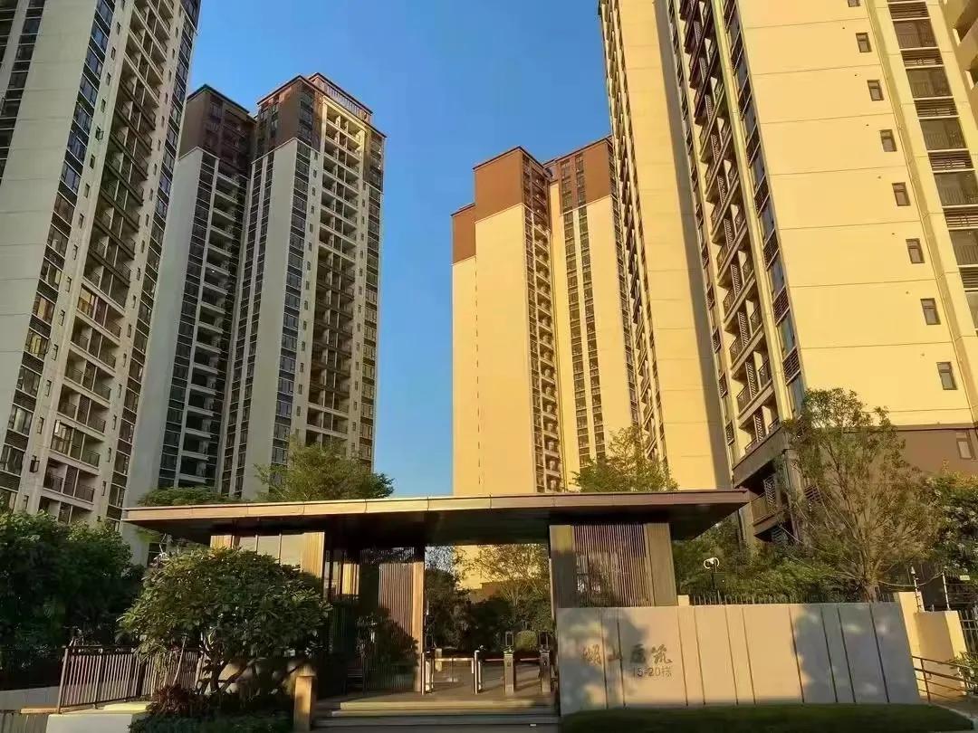 美的鹭湖别墅区500万,佛山美的鹭湖200万内别墅出售