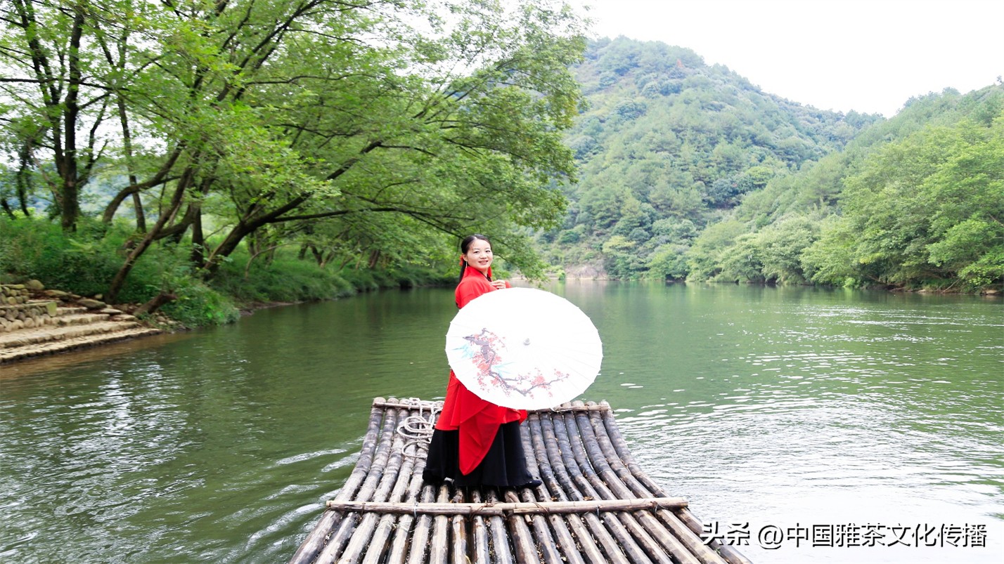 智者喜爱清泉，仁者喜爱山川