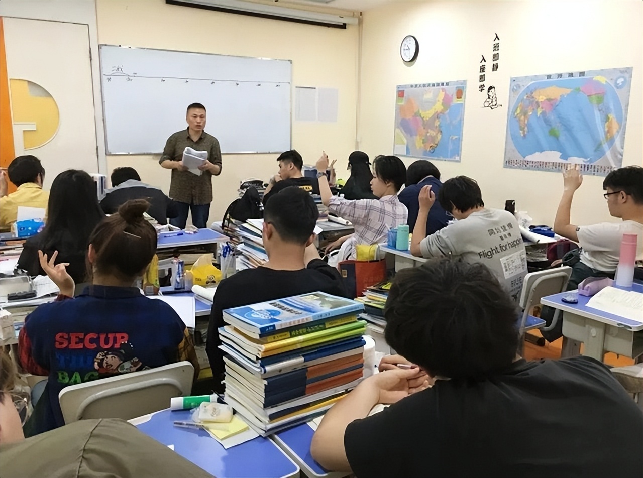 文科和理科学哪个更容易就业,文科生就业出路