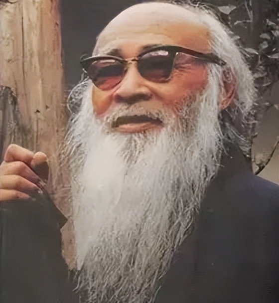 搞艺术的男人性格,搞艺术的人多情