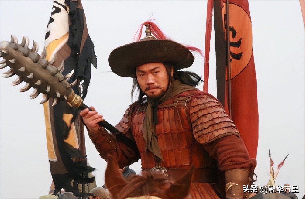 狼牙棒和枪哪个强,近战武器强还是远程武器强