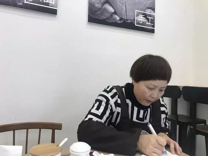 七个单身闺蜜组团养老,7个单身闺蜜组团养老