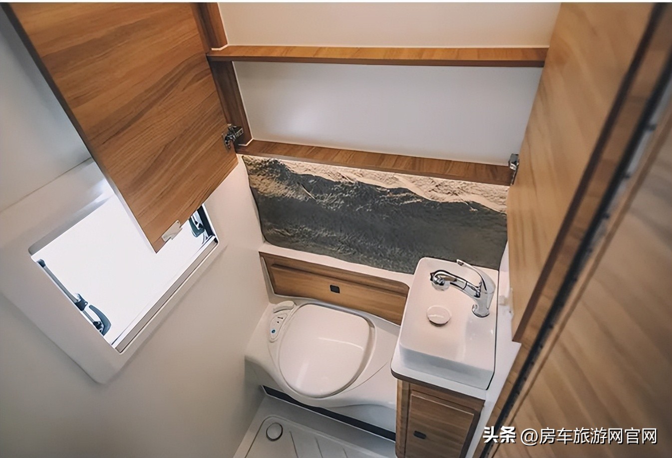 urv自驾房车,戴德房车urv高配低配区别