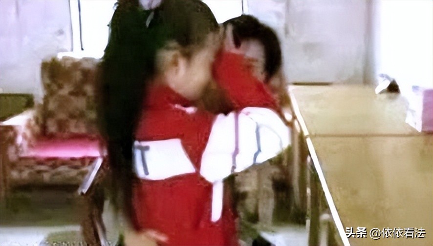 足球教练被侵害案例,女足教练涉强制猥亵罪被捕