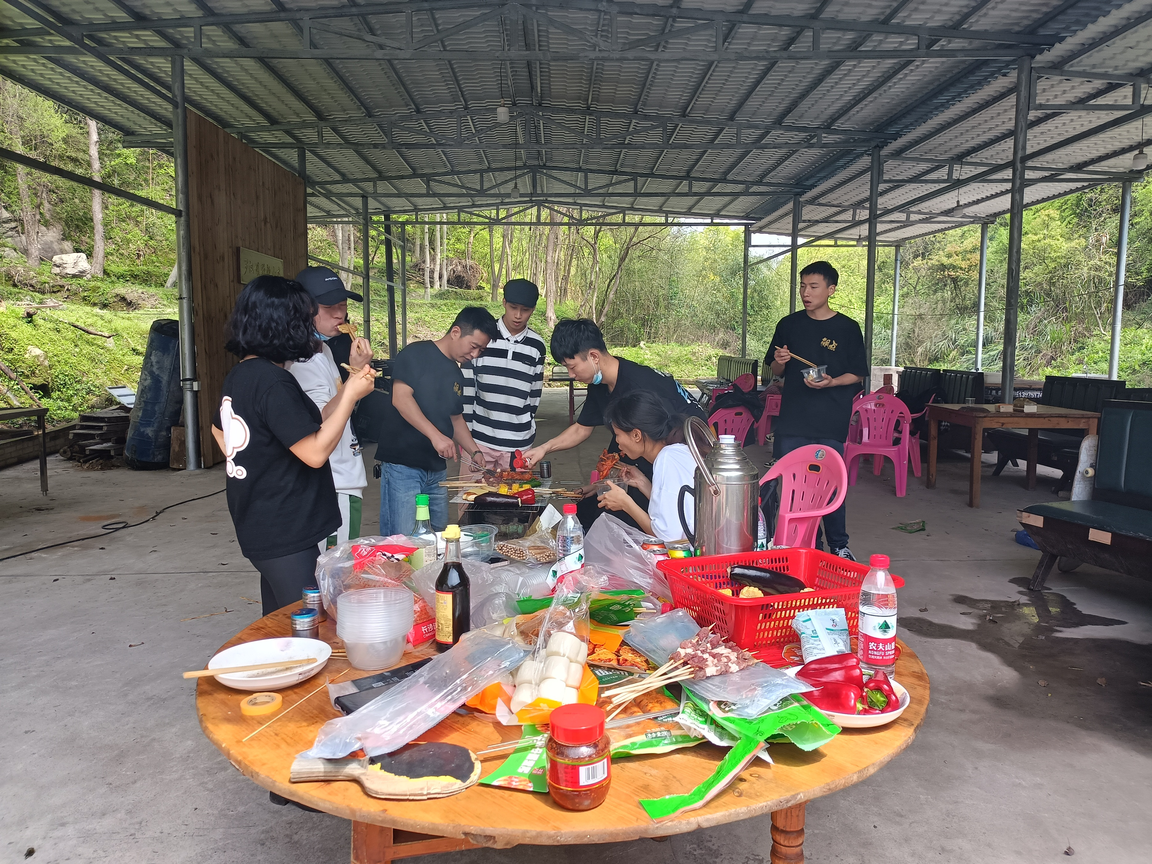 长沙农家乐罗汉山庄春日一日游,长沙农家乐一日游团建烧烤野炊