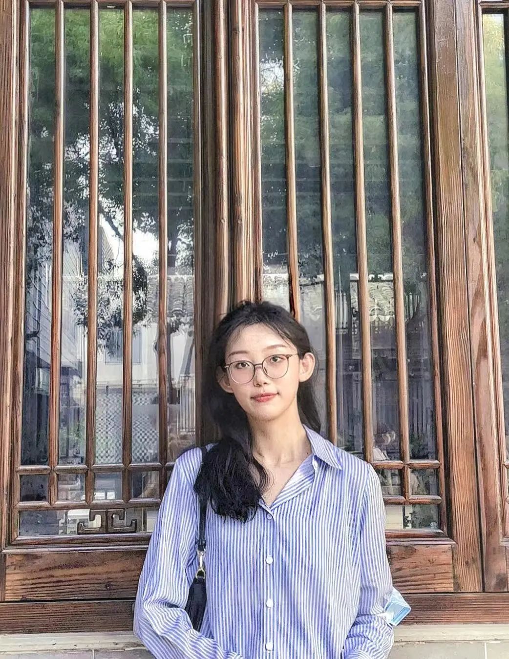 金秋送爽喜迎八方学子丹桂飘香,金秋时分迎双节丹桂飘香结良缘