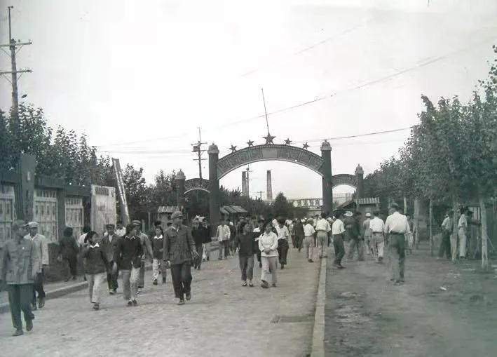 涓滃畨鐢辨潵,涓轰粈涔堟槸涓滃畨