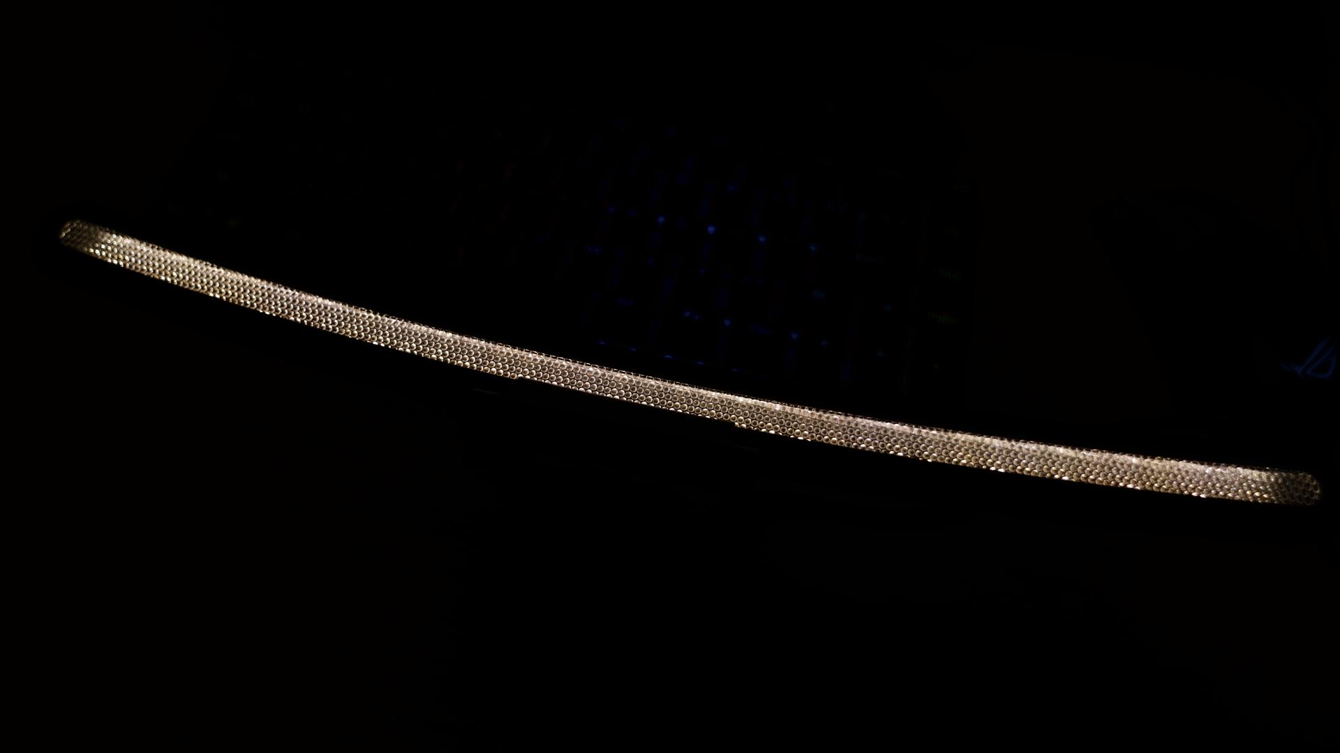 vfz屏幕挂灯aoc能用嘛,vfz曲面屏幕挂灯到底好不好