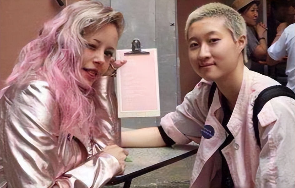 林凤娇为了成龙，到底有多能忍？