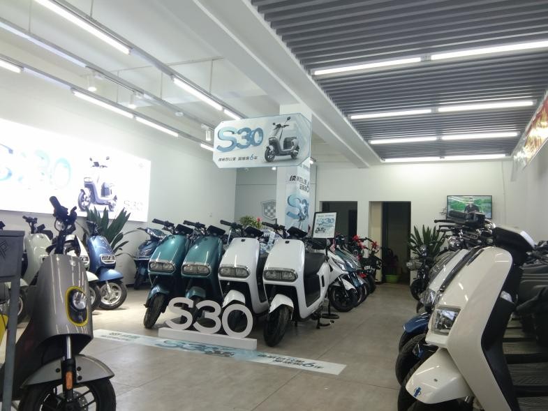 绿源电动车液冷电机冬天上冻吗,绿源电动车液冷电机的优缺点