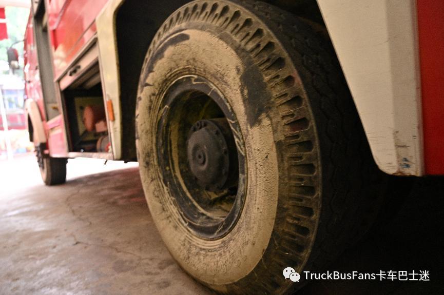 红色战车老消防车,红色北奔消防车