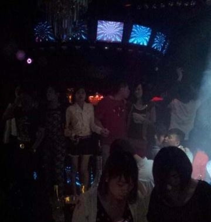 酒吧真实的生活写照,酒吧夜店的生活方式