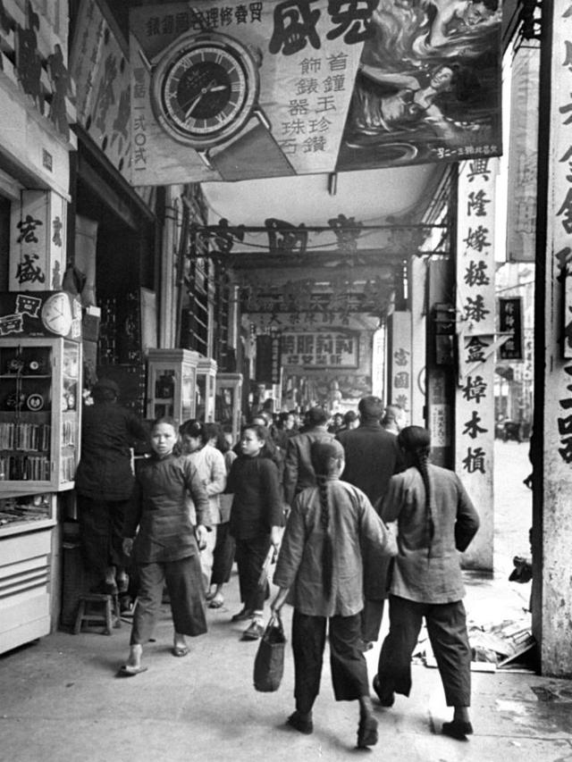 小小说寡妇,小小说电影小女孩