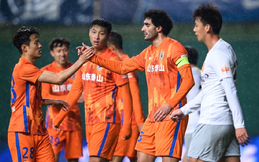 泰山队中国足球的骄傲,山东泰山队提前夺冠孙准浩