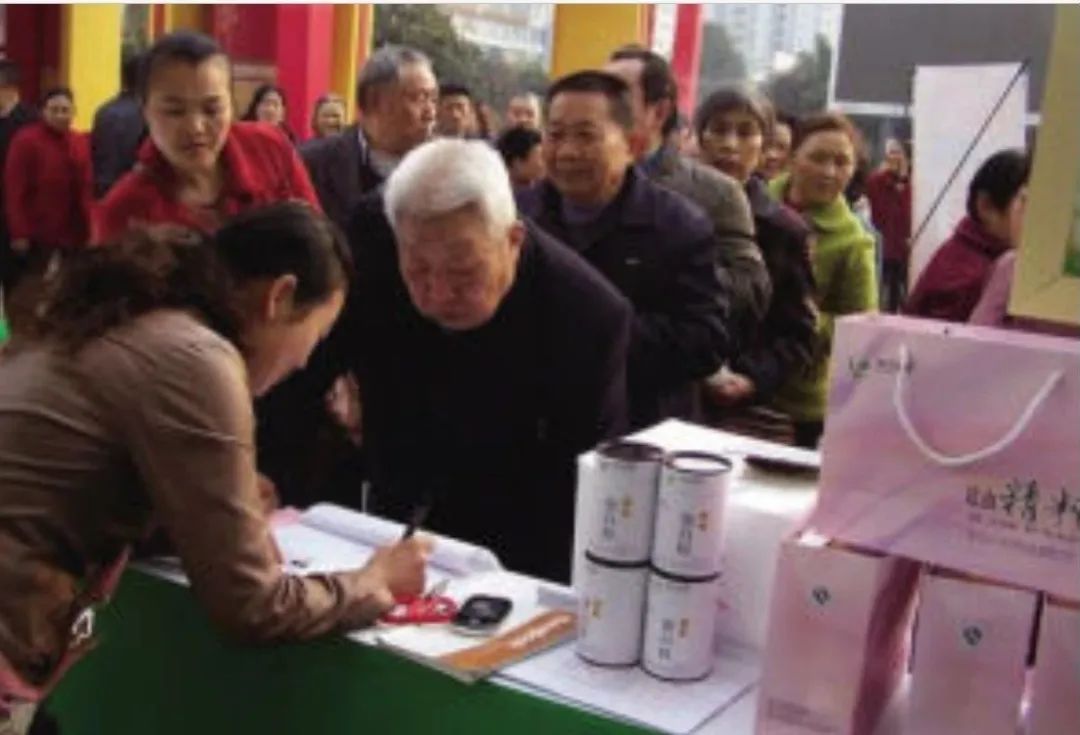 女星不雅视频的背后，隐藏着什么可怕的力量