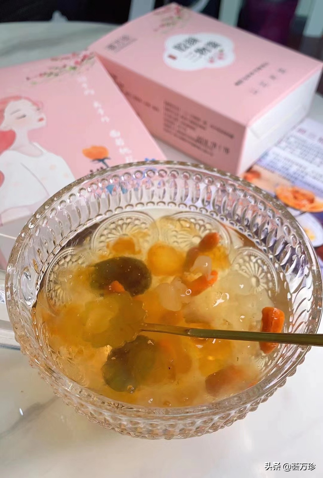 养颜羹桃胶皂角米雪燕,桃胶皂角米雪燕羹的营养价值