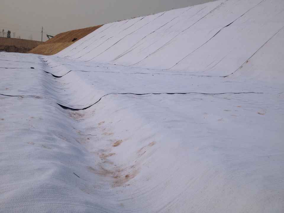 400g复合防渗土工膜,天津复合防渗土工膜规格