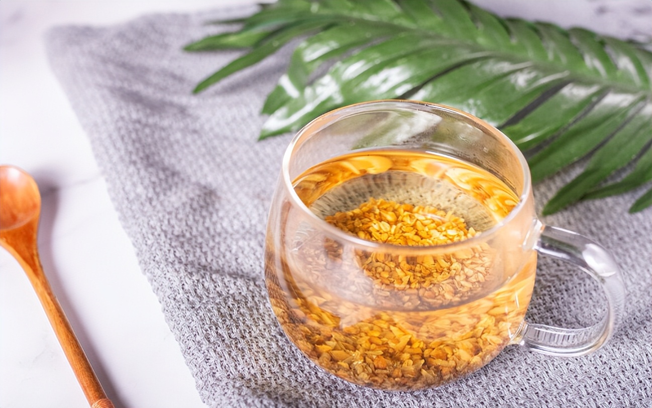 夏天老人喝什么茶去火最好,夏天天气热中年人喝什么茶