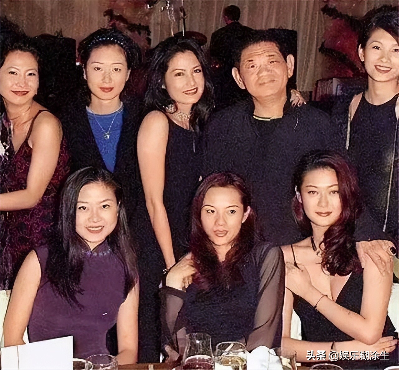 香港四大癫王之首陈宝莲：一脱成名，为情自杀，至死爱着黄任中