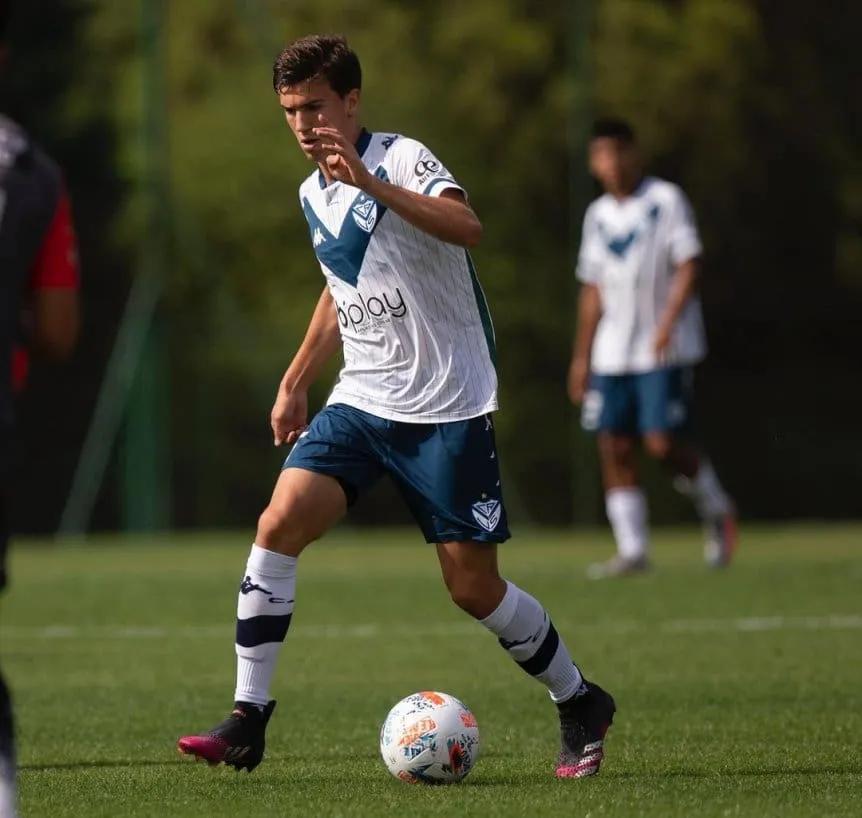 佩罗内加盟曼城,曼城小将佩罗内