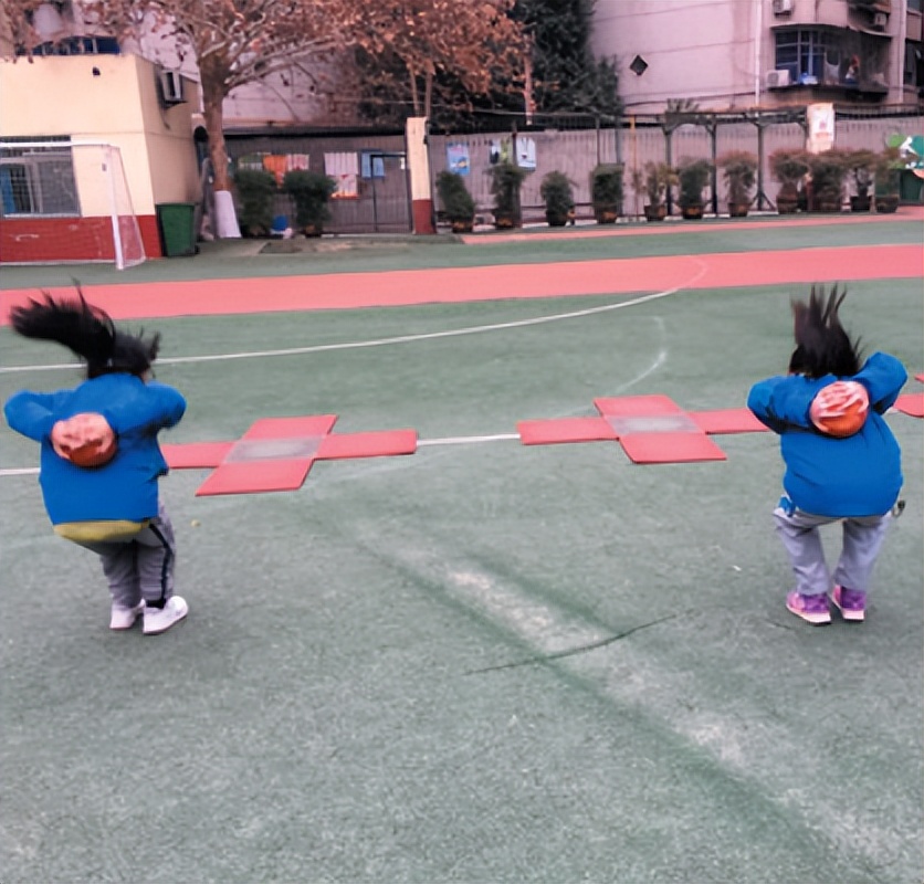 体育中小学训练用球,体育游戏在小学中的实践研究