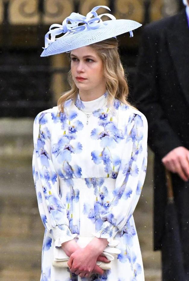 威廉堂妹追逐时尚梦,威廉同款裙子