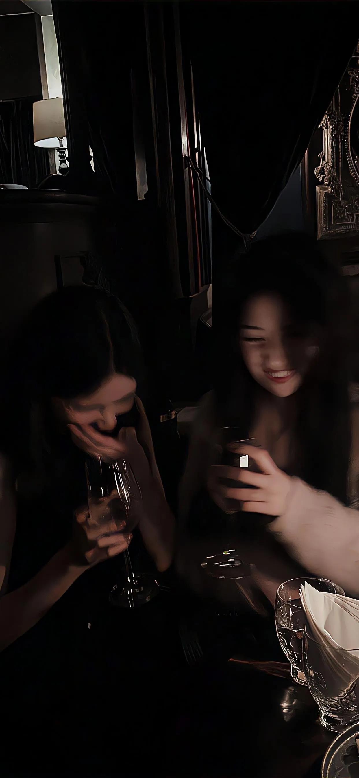 高贵到极致黑色壁纸苹果,养眼省电黑色全面屏壁纸