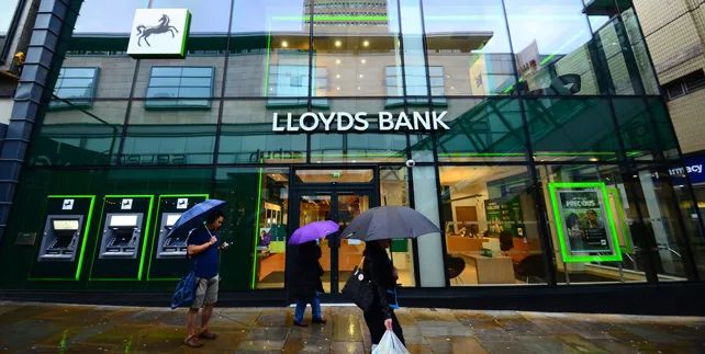 monzo银行卡申请攻略,英国银行选择及开户指南