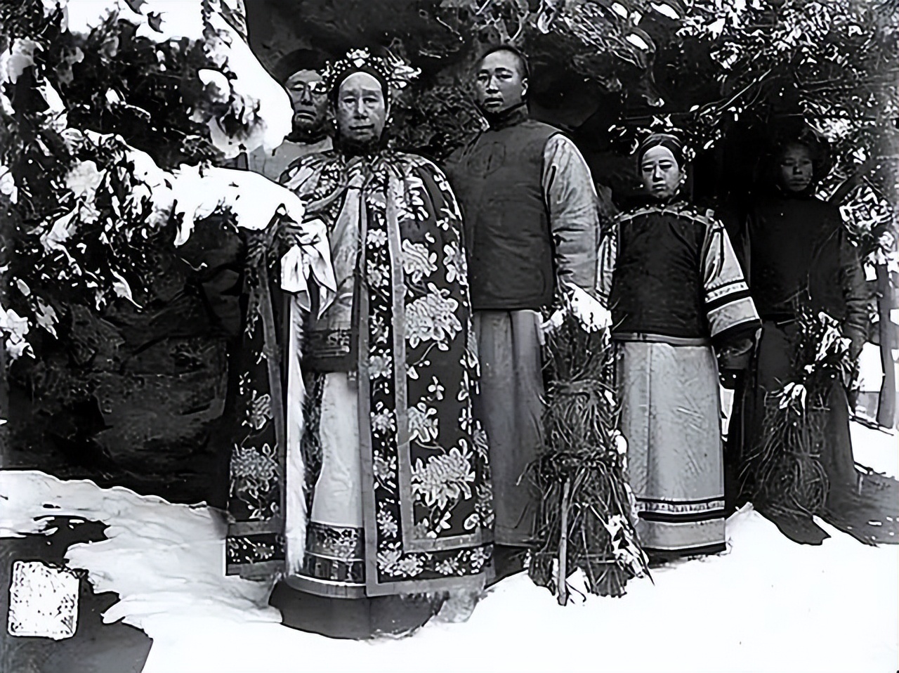 71年美国老太自称*鱼岛钓**是她家的，还拿出“慈禧手谕”，真相如何