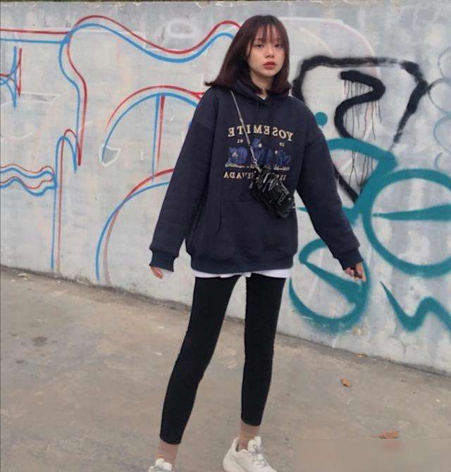 30-40岁女人卫衣减龄穿搭,减龄保暖卫衣