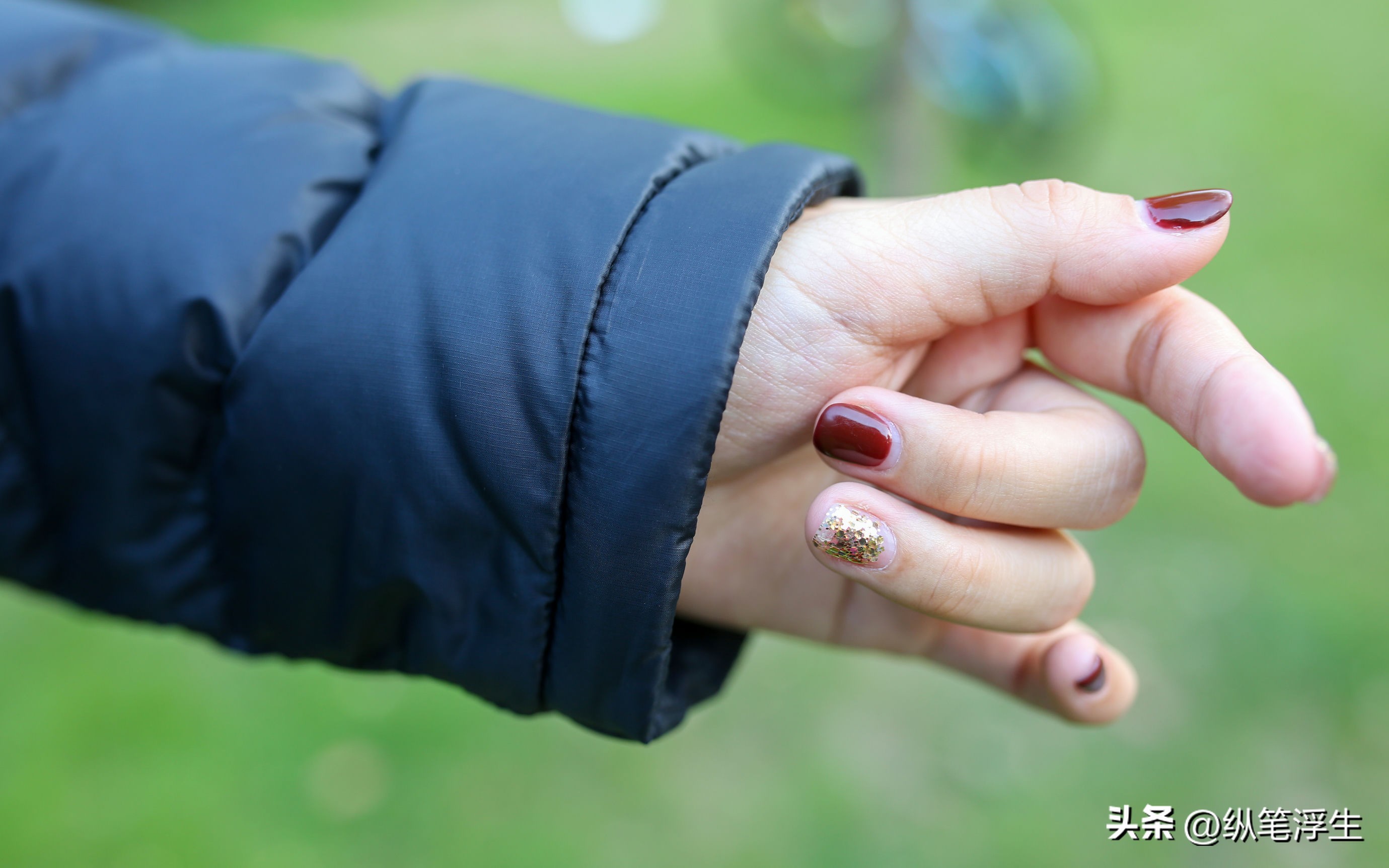 加厚抗风抗寒时髦羽绒服,peakperformance羽绒服紫色