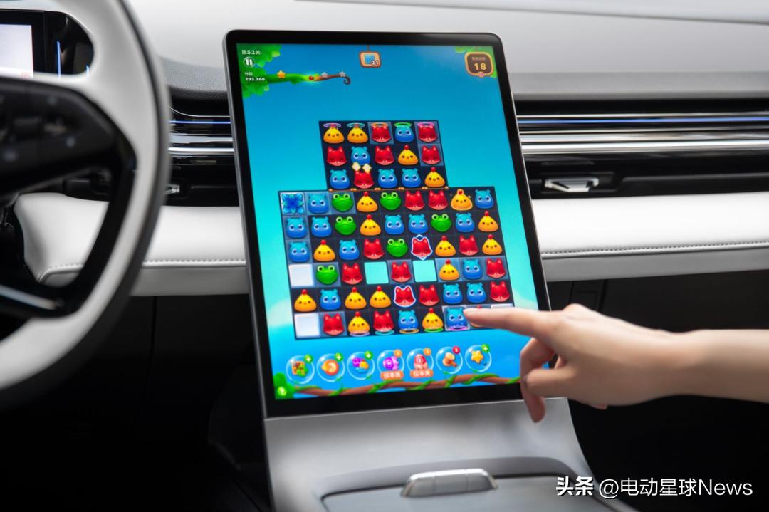 十万出头新能源吉利银河l6,吉利银河l6龙腾版125kmplus油耗