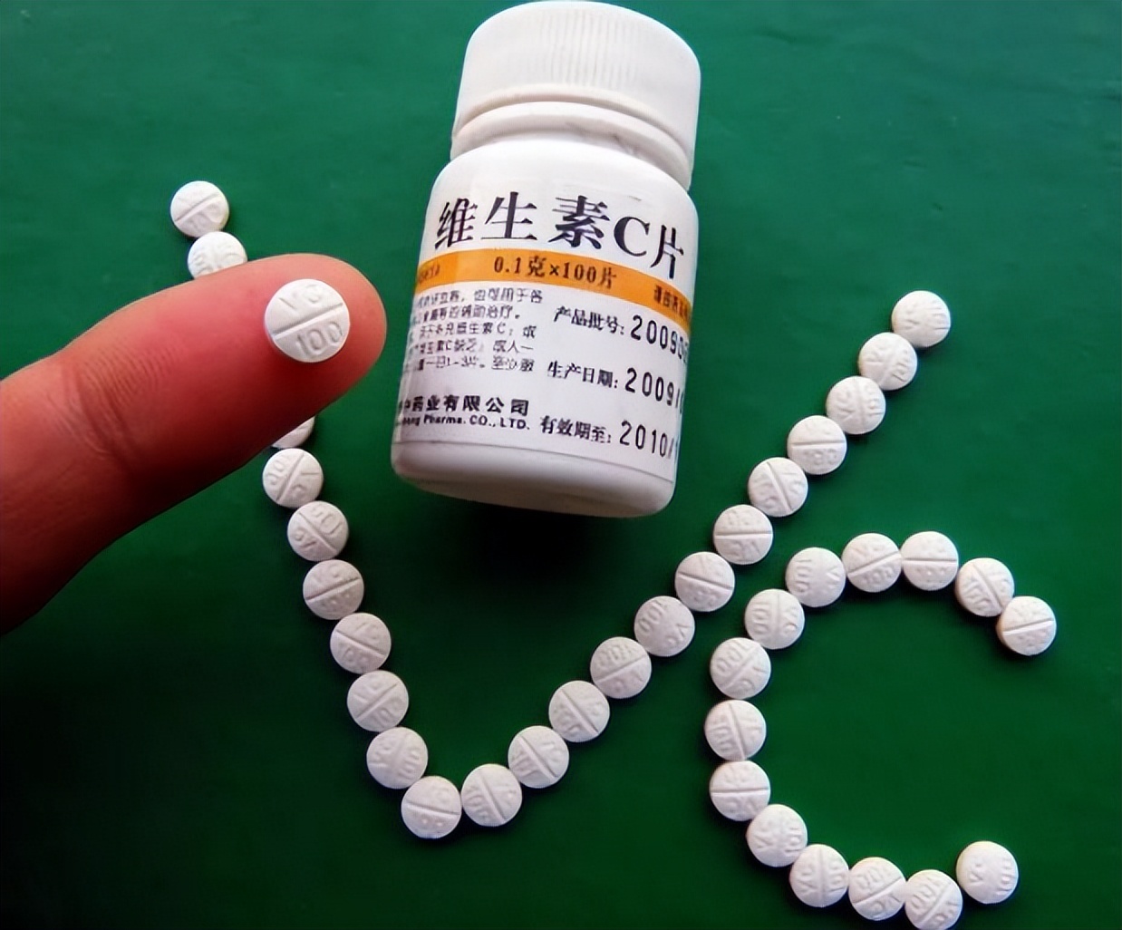 每天吃一片维生素c可以淡斑吗,每天吃一片维生素c有什么坏处