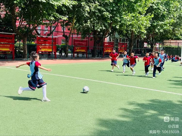 涓夐棬灏忓瓒崇悆姣旇禌,鍑ゅ嚢鑺卞洯鍩庡皬瀛︿笁骞寸骇瓒崇悆姣旇禌