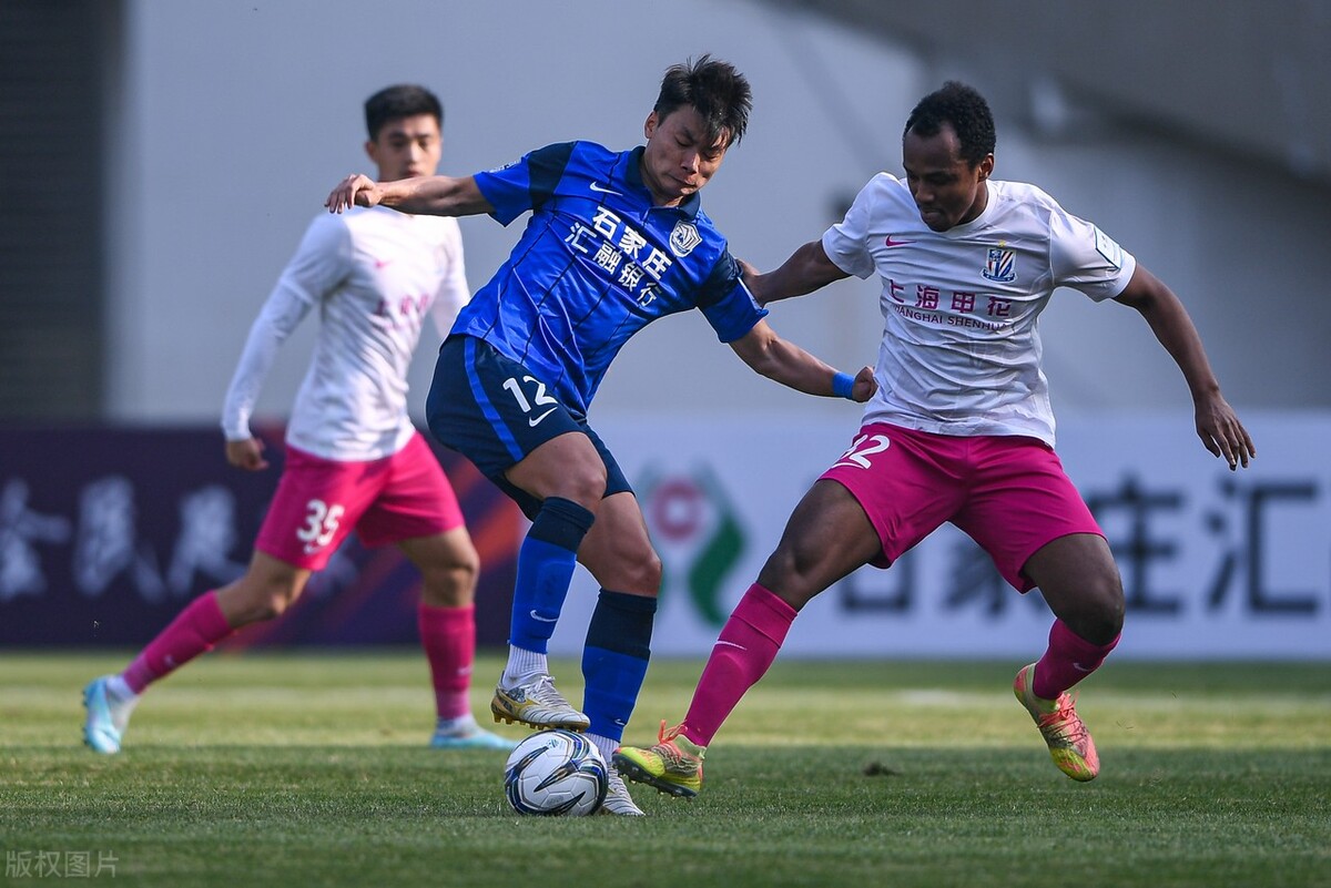 上海申花3比2逆转河北华夏,上海申花1-4不敌韩国
