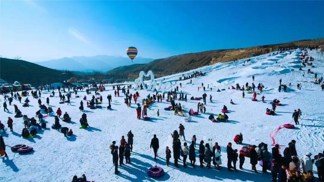 比年味谁更浓？谁能比得过花灯锦簇的栖云！